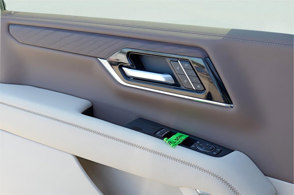 New 2026 GMC Yukon Denali w/ Sun & Power Step Package image 20