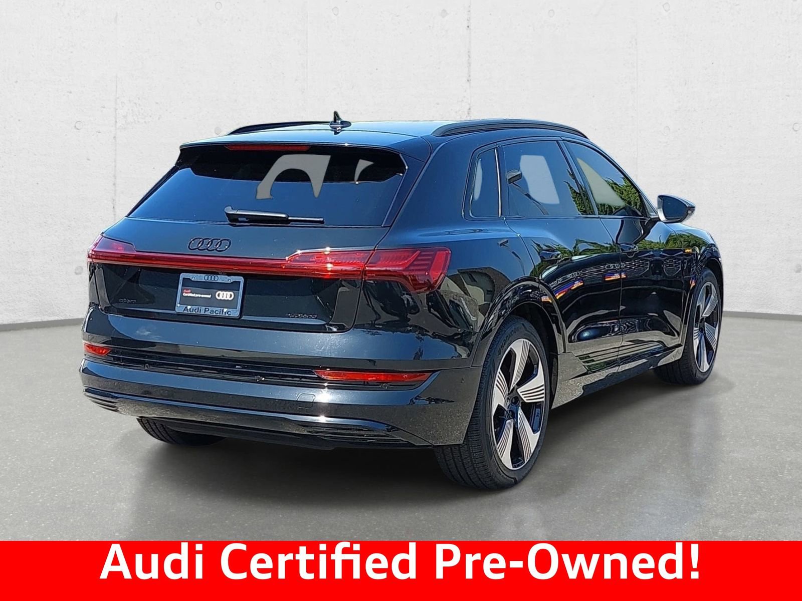 Used 2023 Audi e-tron Premium Plus w/ Premium Plus Package AWD/4WD image 5