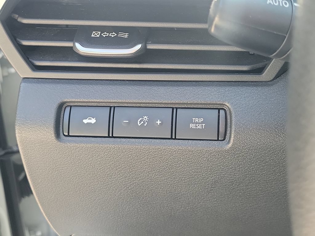Used 2025 Nissan Altima 2.5 SV FWD image 20