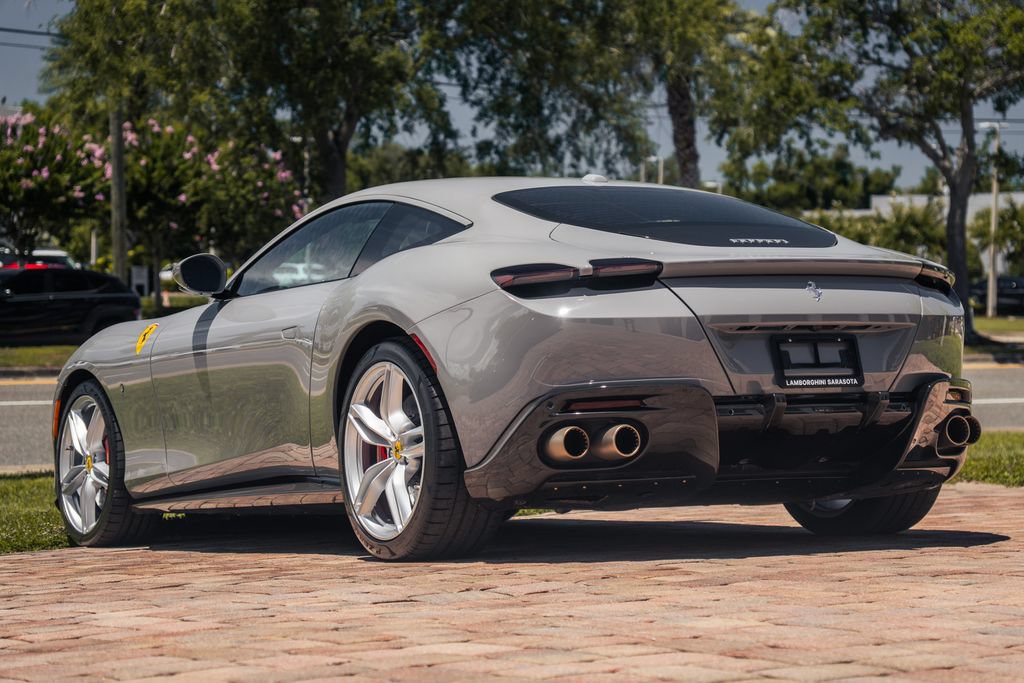 Used 2022 Ferrari Roma RWD image 5