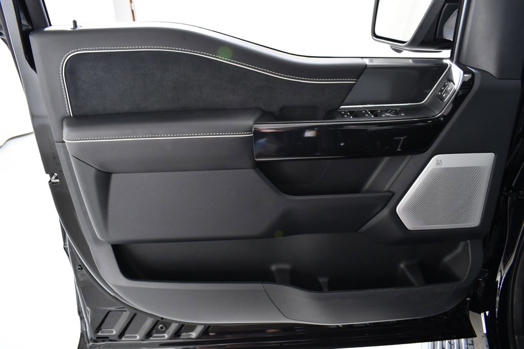 New 2025 Ford F150 Lightning Platinum image 28