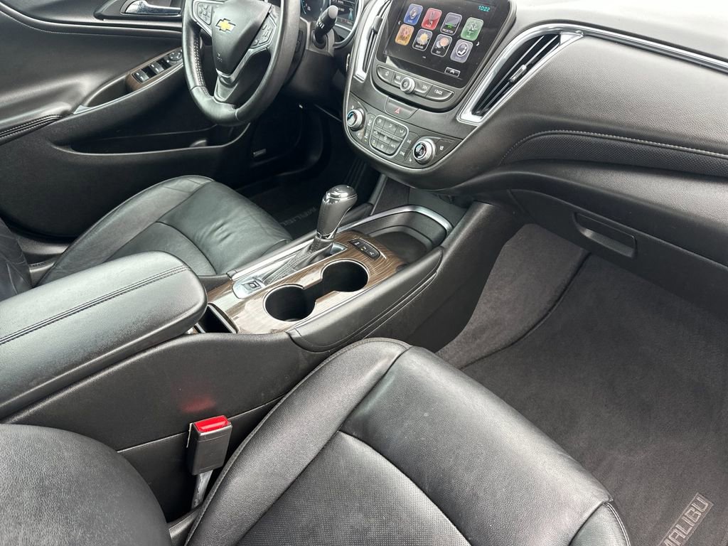 Used 2018 Chevrolet Malibu Premier w/ Premier Sun and Wheel Package image 28