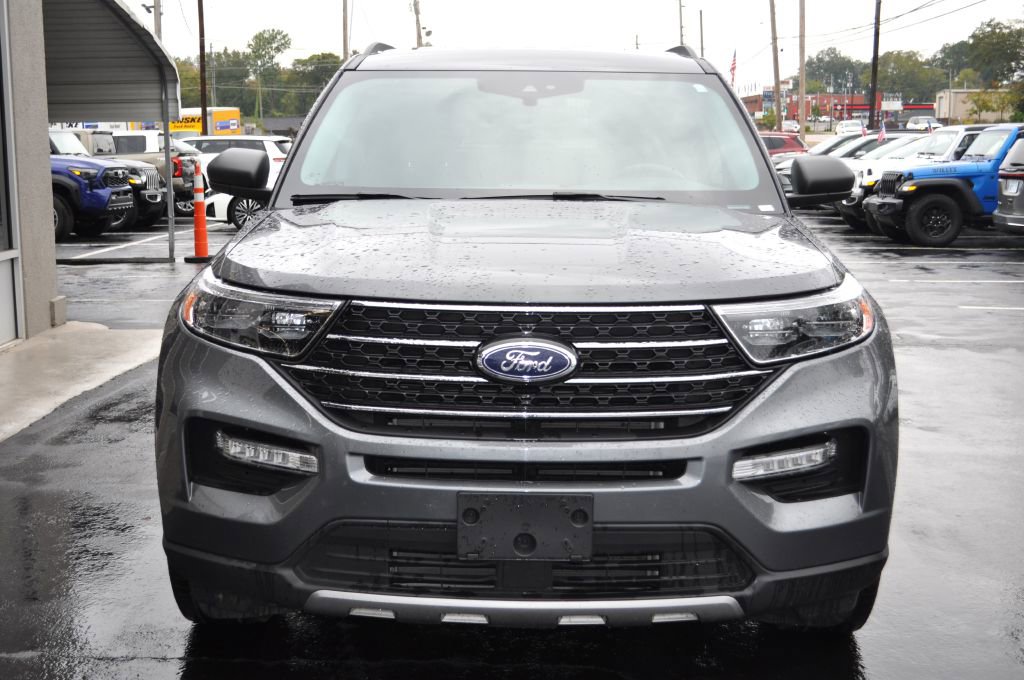 Used 2024 Ford Explorer XLT w/ Equipment Group 202A image 26