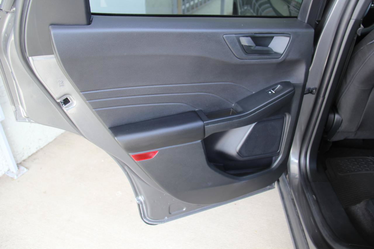 Used 2025 Ford Escape Active AWD/4WD image 23