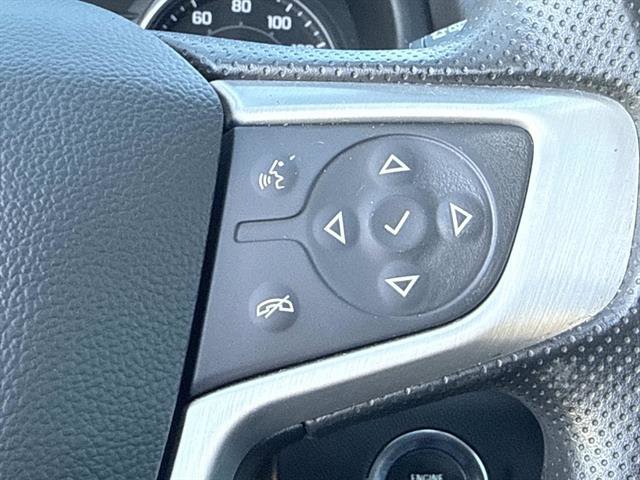 Used 2023 GMC Terrain SLE w/ Driver Convenience Package image 25