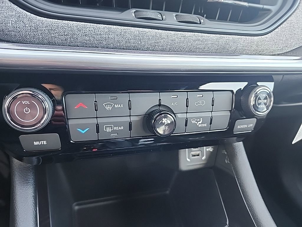 New 2026 Jeep Compass Latitude image 35