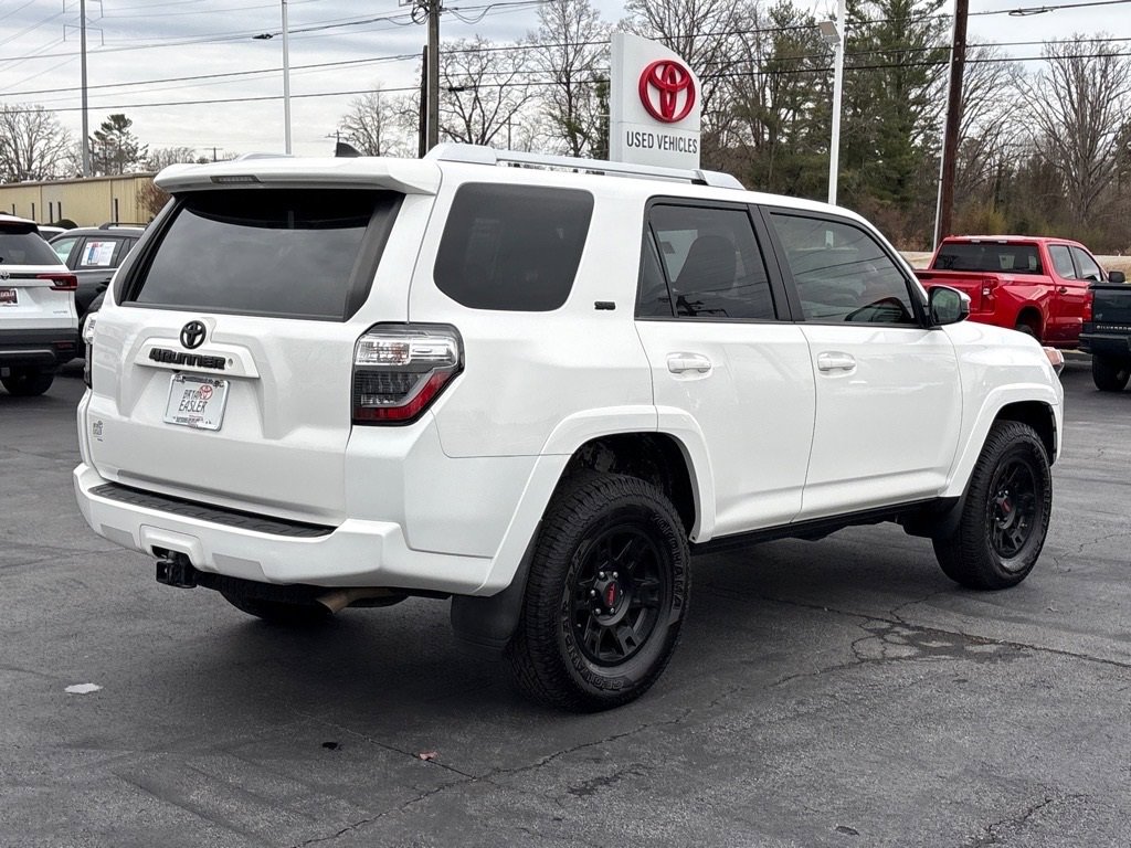Used 2018 Toyota 4Runner SR5 image 3