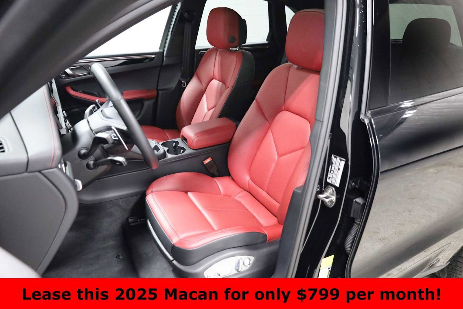 Certified 2025 Porsche Macan image 5