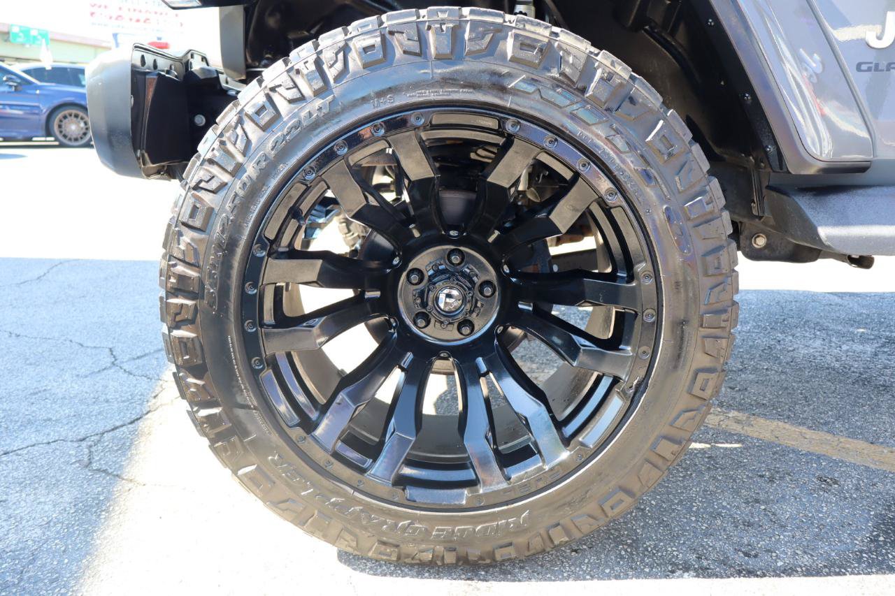 Used 2021 Jeep Gladiator Overland w/ Trailer Tow Package AWD/4WD image 29