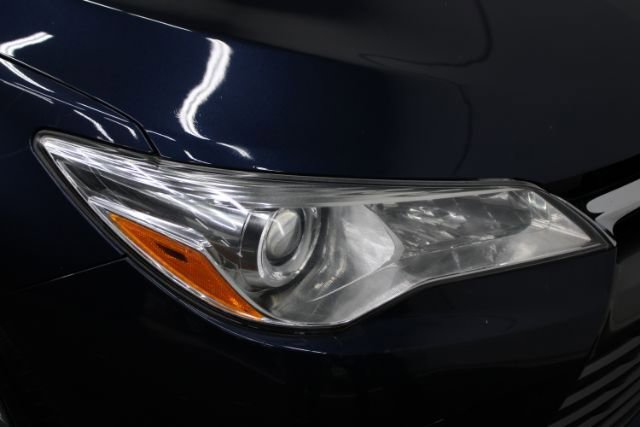 Used 2017 Toyota Camry LE image 7