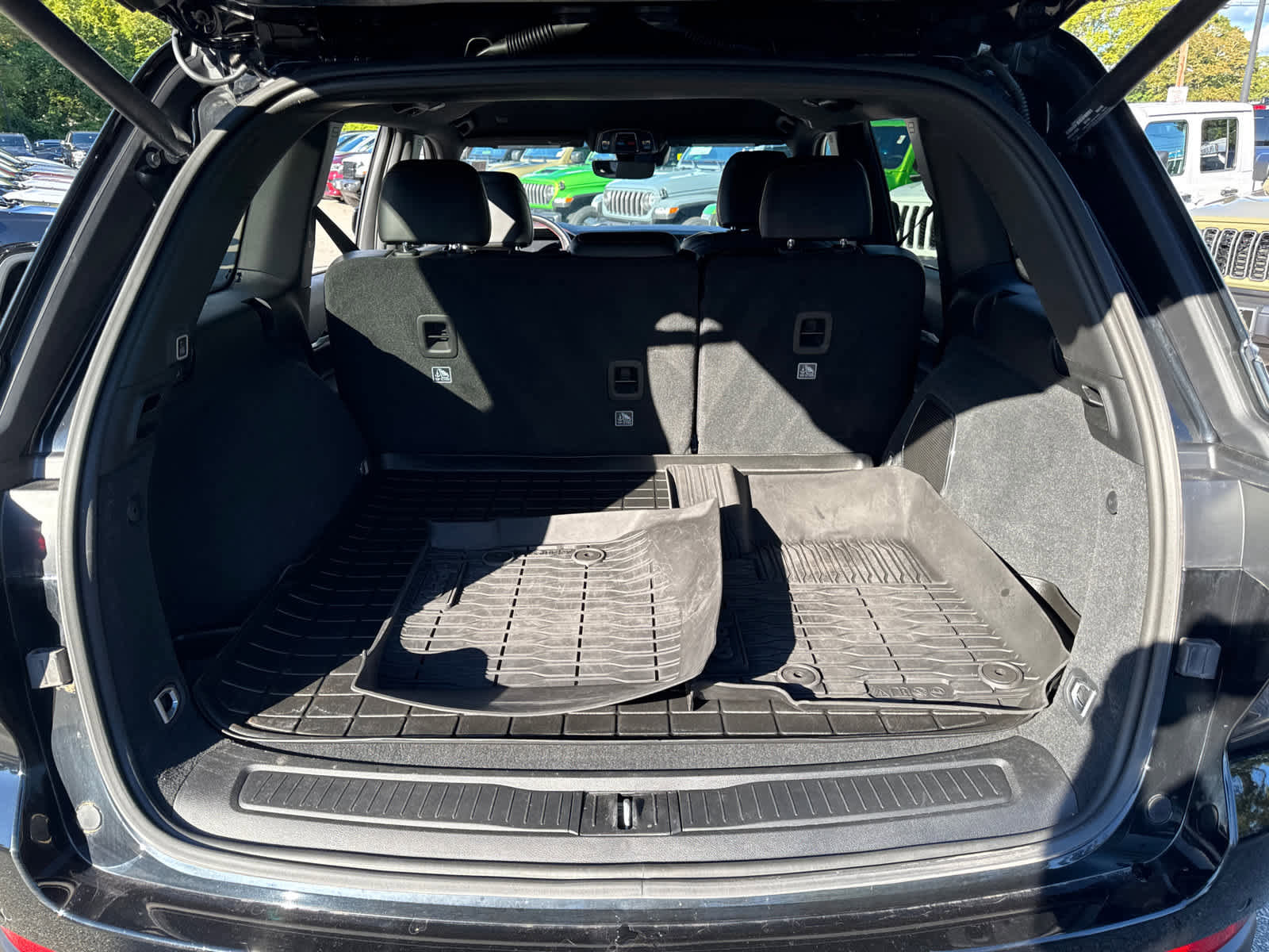 Used 2022 Jeep Grand Cherokee Trailhawk image 37