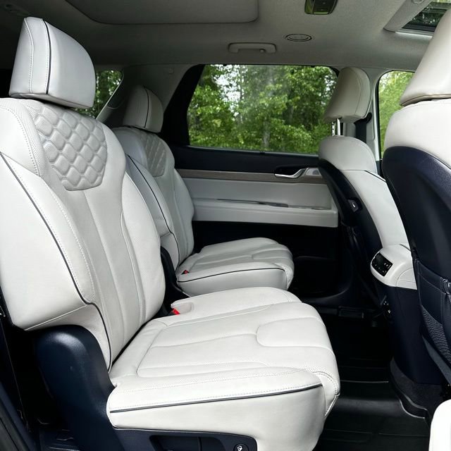 Used 2021 Hyundai Palisade Limited w/ Cargo Package AWD/4WD image 23
