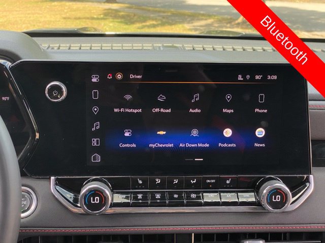 Used 2025 Chevrolet Colorado Z71 AWD/4WD image 30