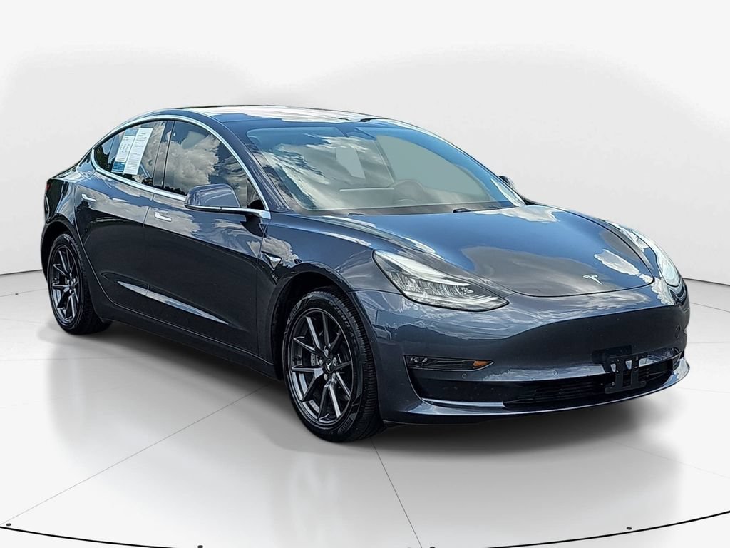 Used 2018 Tesla Model 3 Mid Range RWD video 3