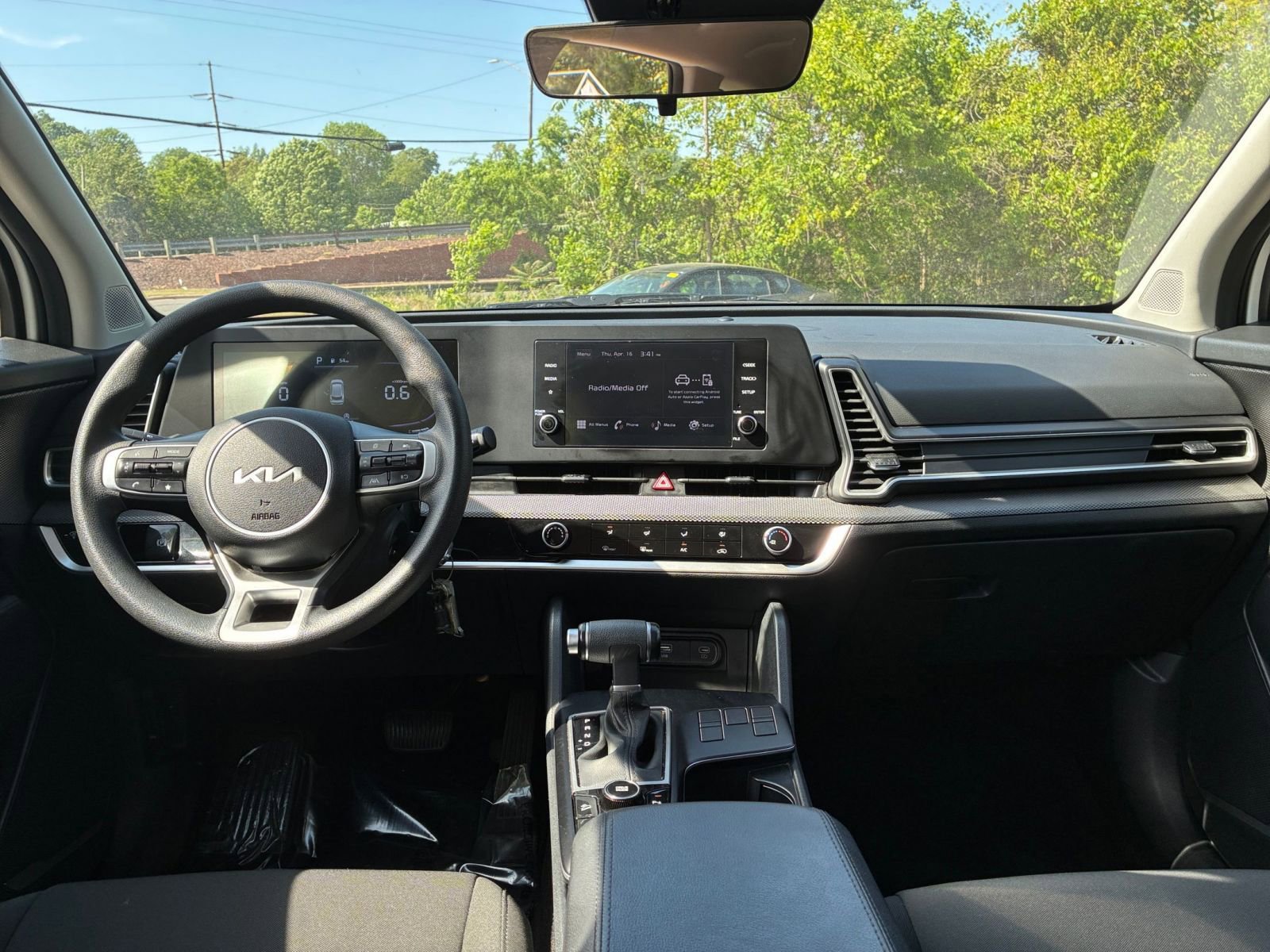 Used 2025 Kia Sportage LX FWD image 31