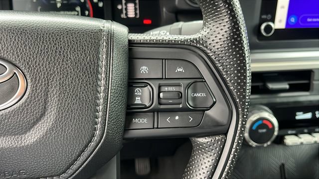 Used 2025 Toyota Tacoma SR5 AWD/4WD image 13