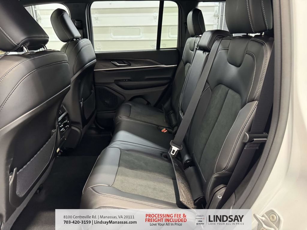 New 2026 Jeep Grand Cherokee Altitude AWD/4WD image 19