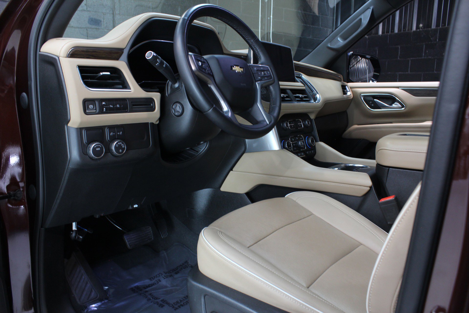 Used 2023 Chevrolet Tahoe Premier RWD image 34
