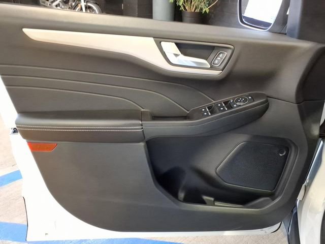 Used 2021 Ford Escape SEL image 13