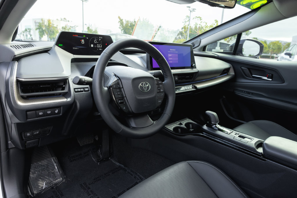 Certified 2025 Toyota Prius Limited FWD image 10