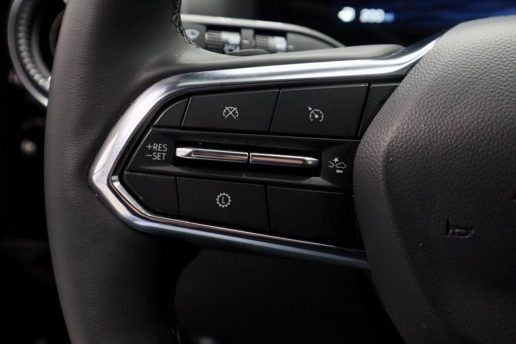 Used 2025 Chevrolet Equinox LT image 29