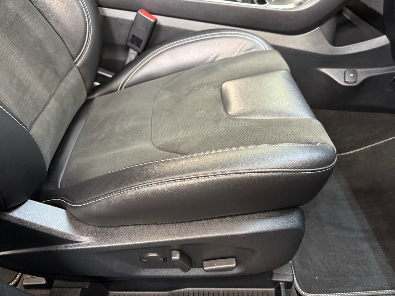 Used 2020 Ford Edge ST w/ Equipment Group 401A image 44