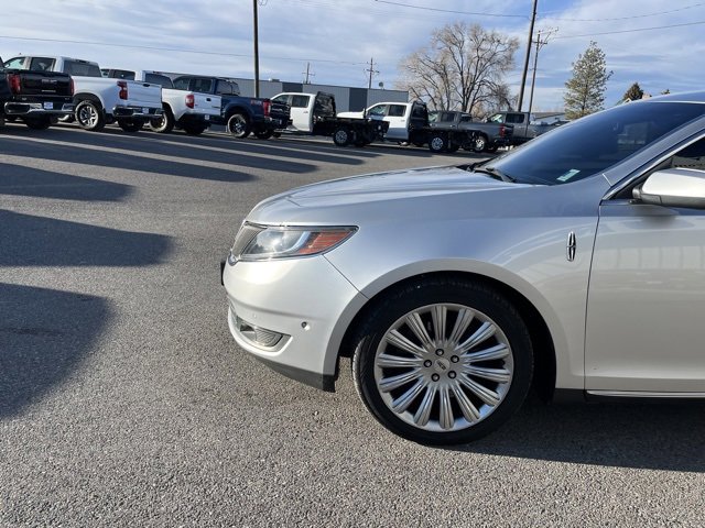 Used 2013 Lincoln MKS image 4