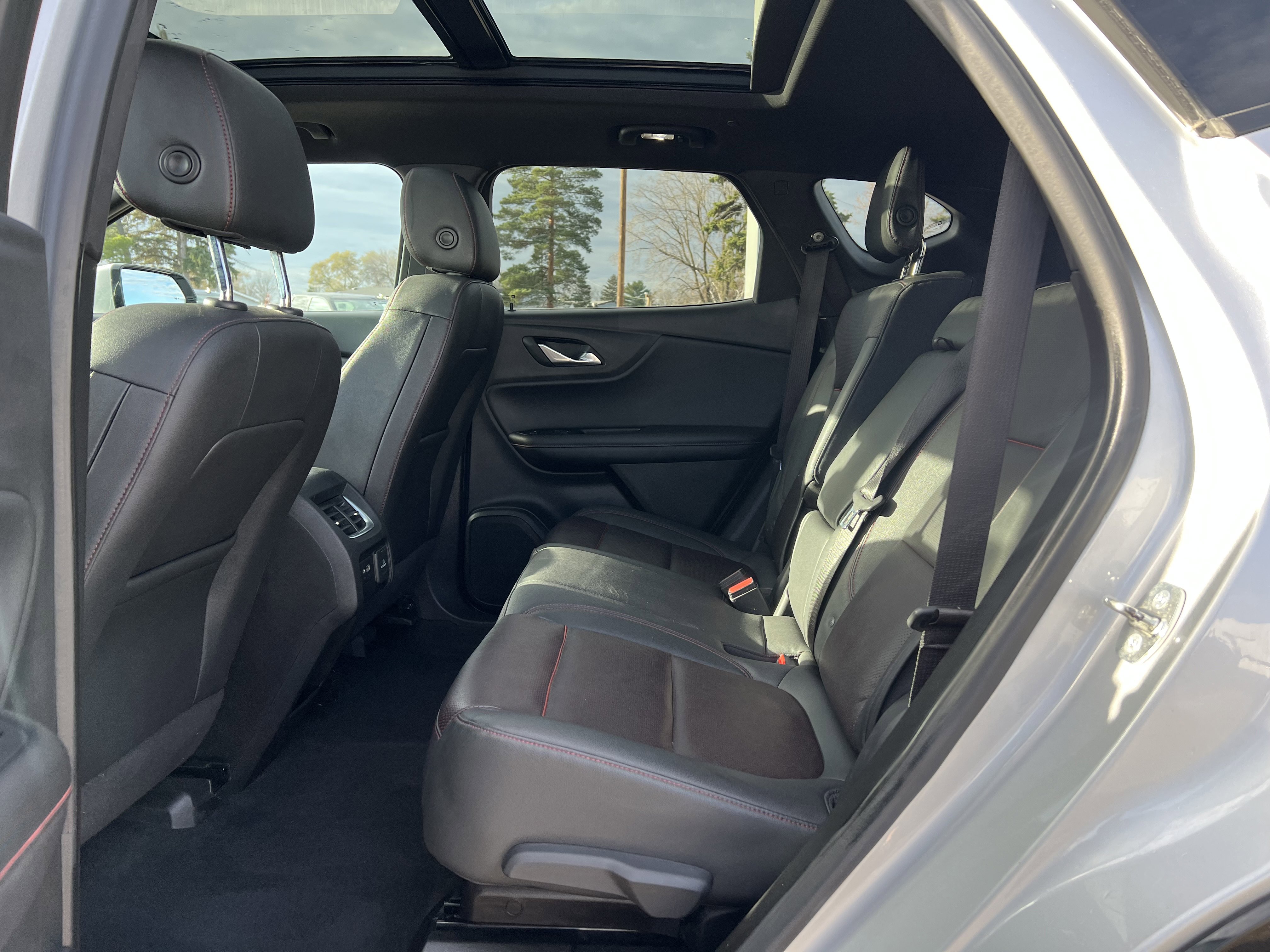 Used 2021 Chevrolet Blazer RS w/ Enhanced Convenience Package image 13