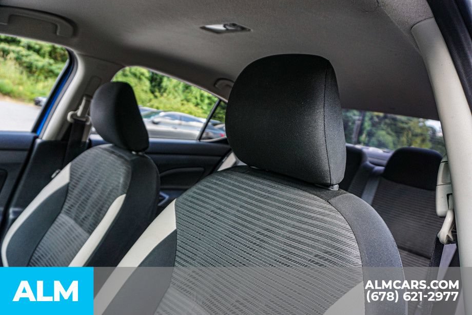 Used 2022 Nissan Versa SV FWD image 17