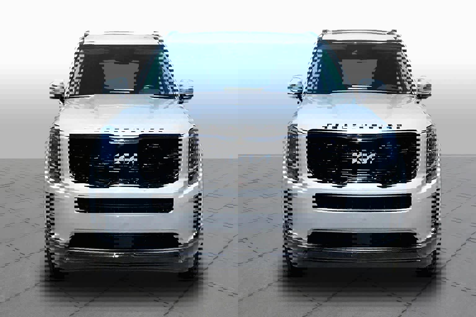 Used 2022 Kia Telluride EX w/ EX Premium Package image 4