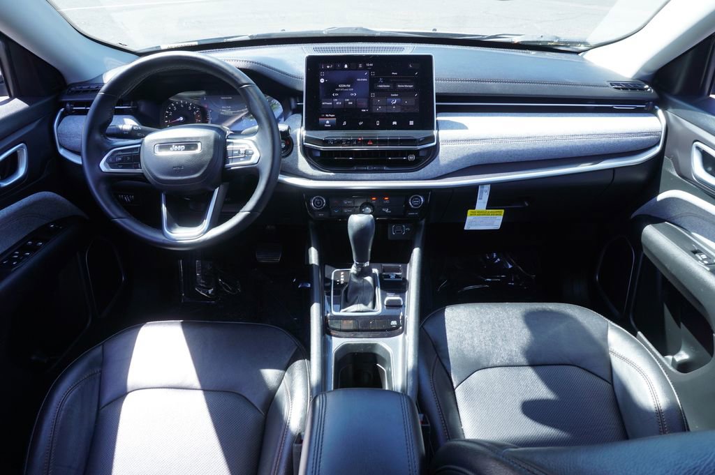 Used 2022 Jeep Compass Latitude image 11