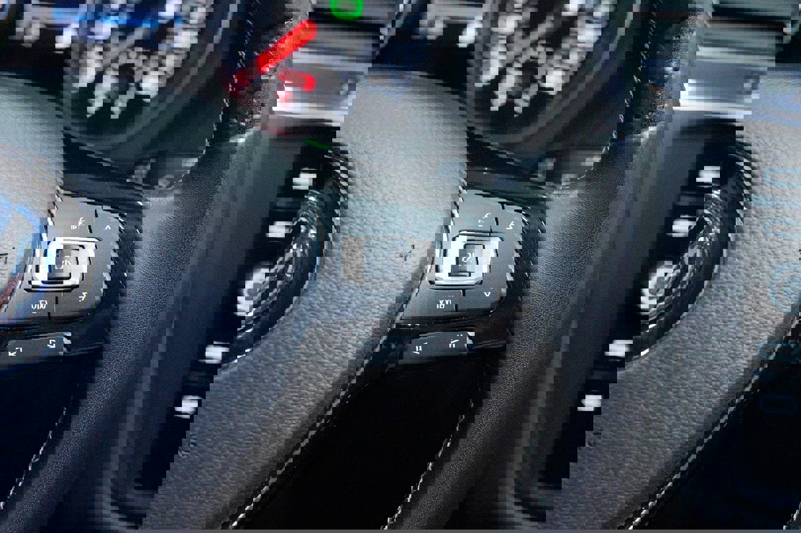 Used 2020 Volkswagen Tiguan SE R-Line w/ 3rd Row Seat Package image 40