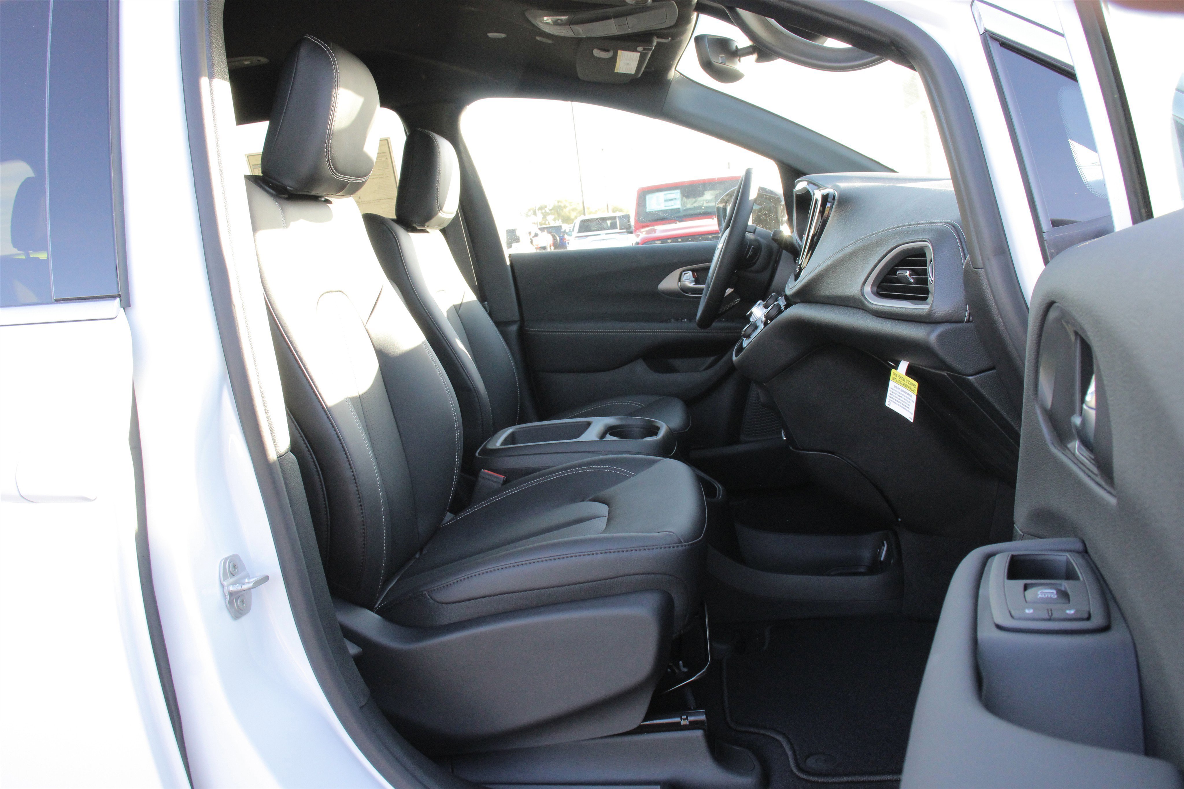 New 2026 Chrysler Pacifica Select image 25