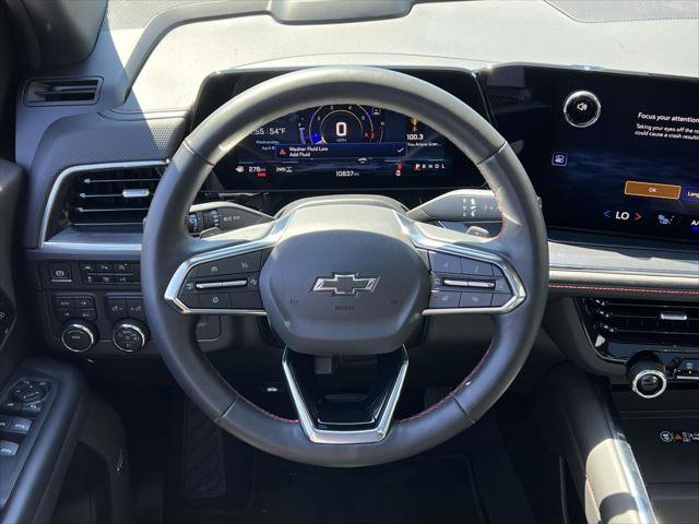 Used 2025 Chevrolet Suburban RST w/ Comfort Package AWD/4WD image 17