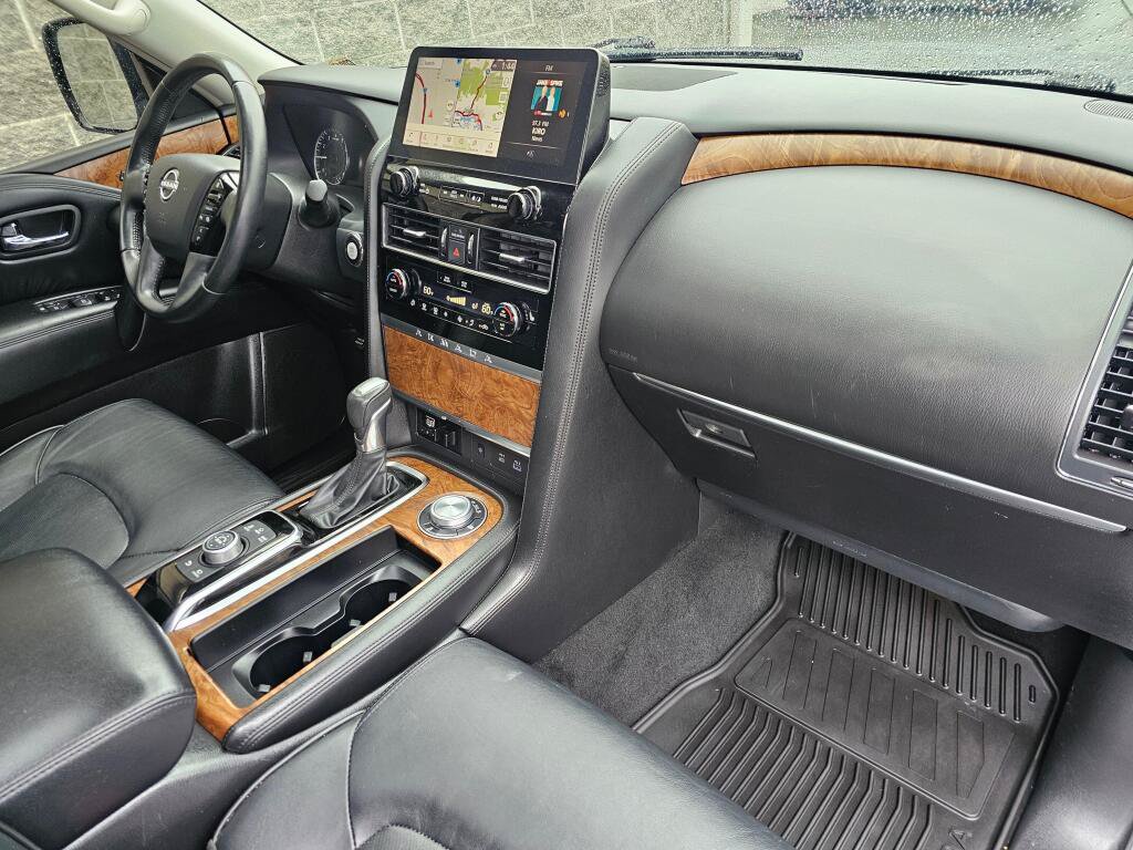 Used 2022 Nissan Armada SL w/ Captain's Chairs Package AWD/4WD image 16
