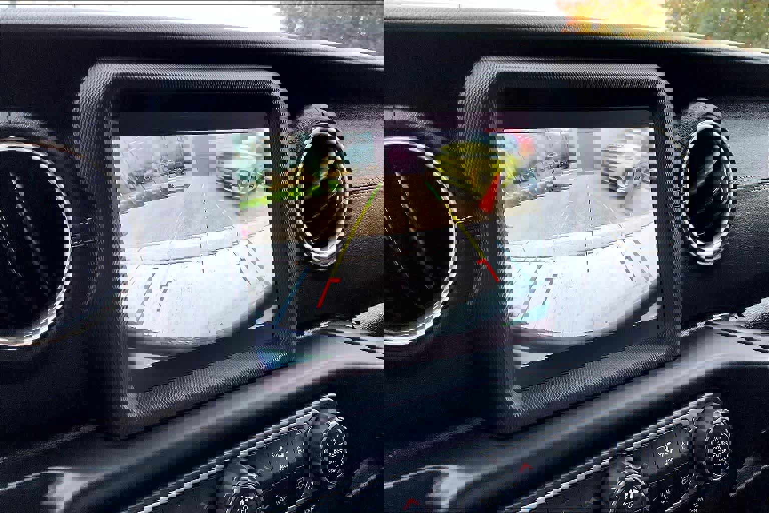 Used 2019 Jeep Wrangler Unlimited Sahara image 24