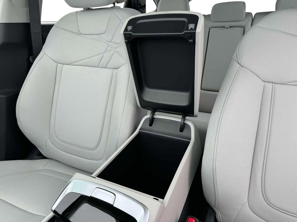 New 2025 Hyundai Tucson SE image 18