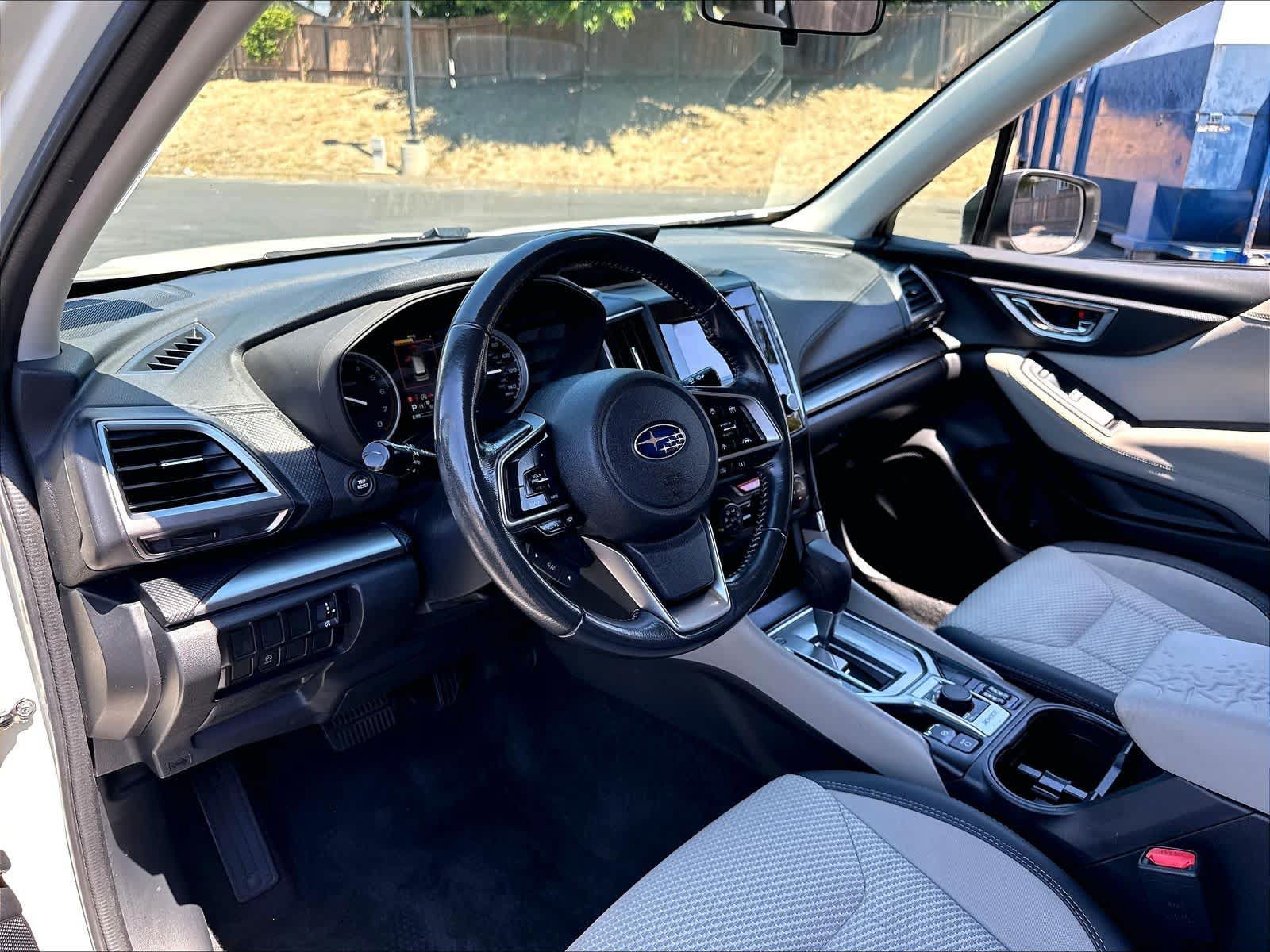 Used 2019 Subaru Forester Premium w/ All-Weather Package AWD/4WD image 17