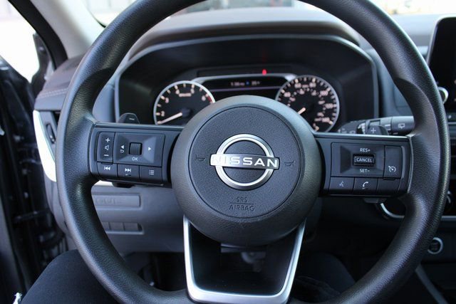 Used 2023 Nissan Rogue S image 18