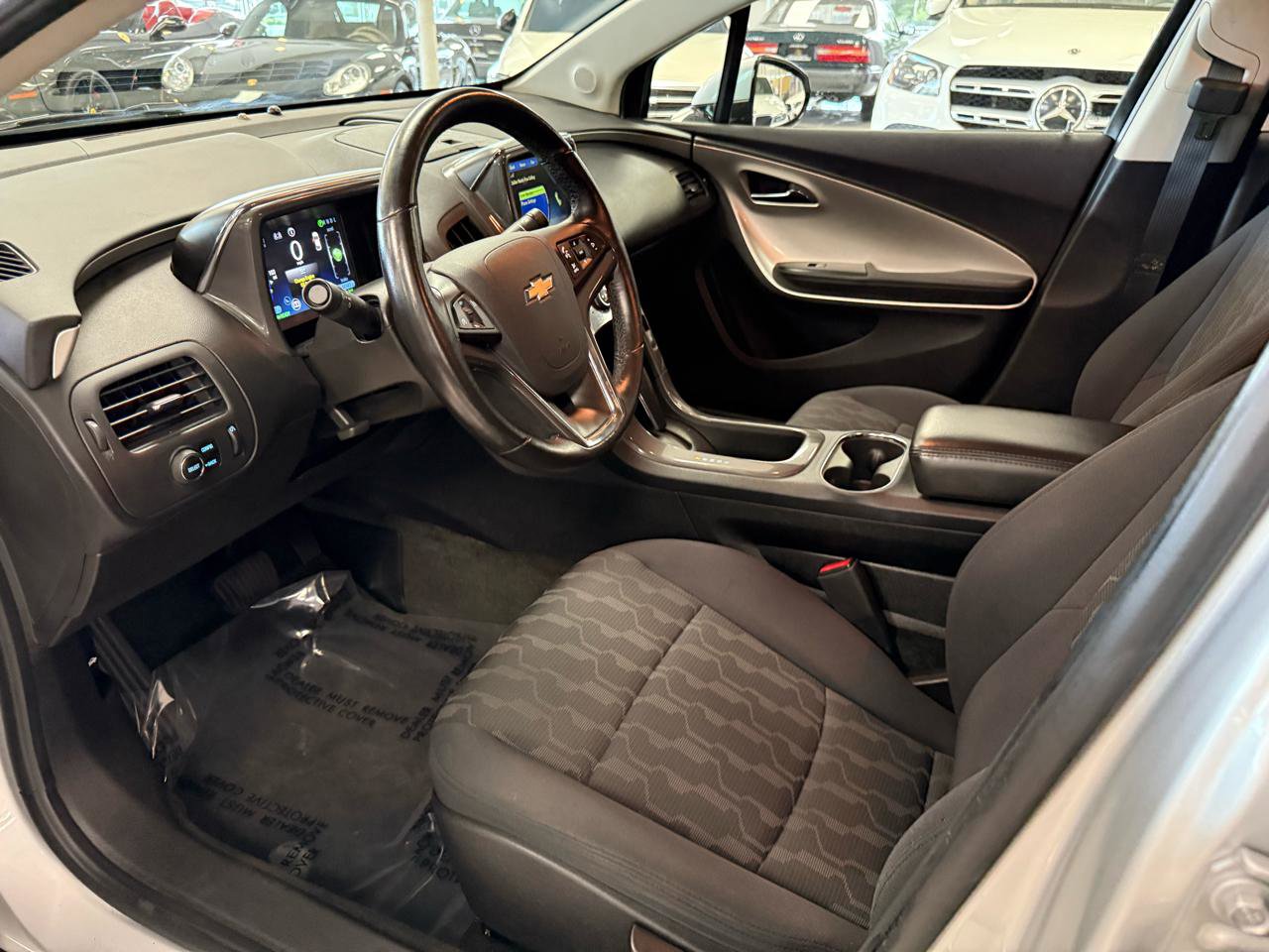 Used 2014 Chevrolet Volt FWD image 10