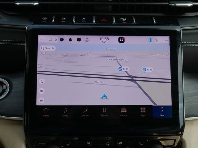 Used 2025 Jeep Grand Cherokee Limited w/ Luxury Tech Group II AWD/4WD image 7