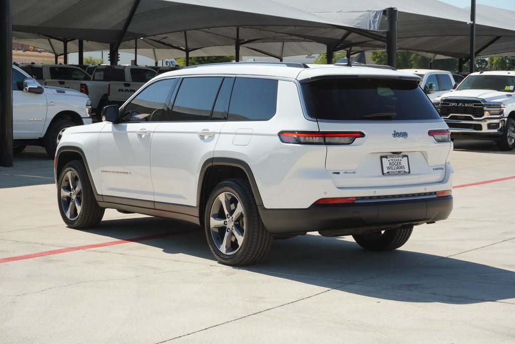 Used 2023 Jeep Grand Cherokee L Limited w/ Trailer Tow Group (B) AWD/4WD image 3