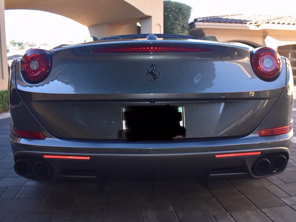 Used 2018 Ferrari California T RWD image 12