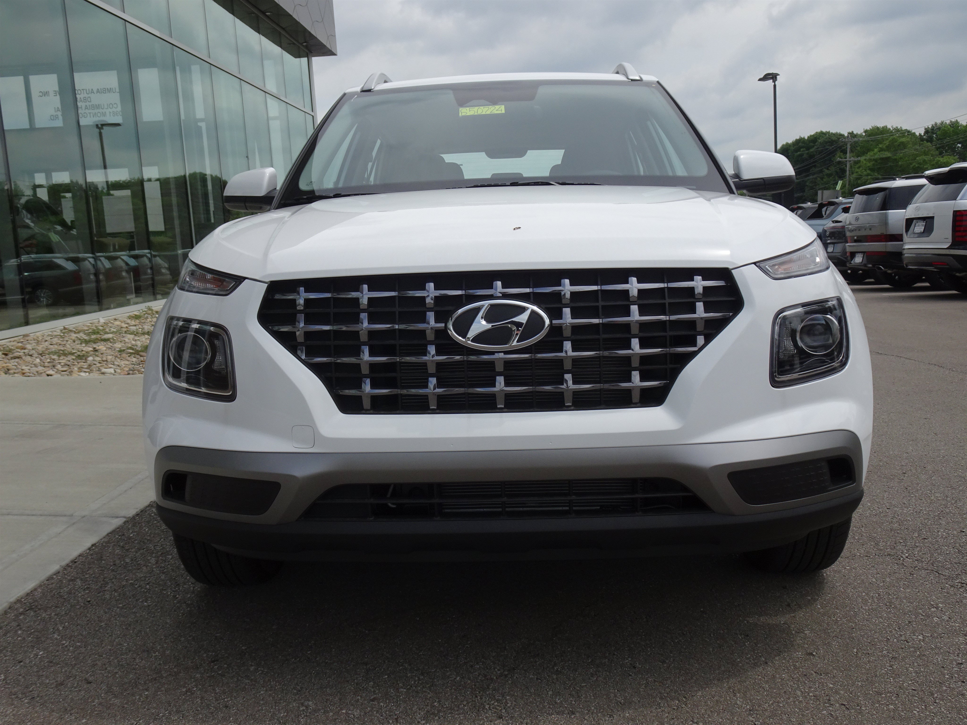 New 2026 Hyundai Venue SEL FWD image 7