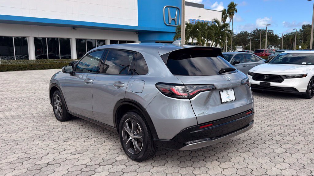 Used 2024 Honda HR-V EX-L image 11