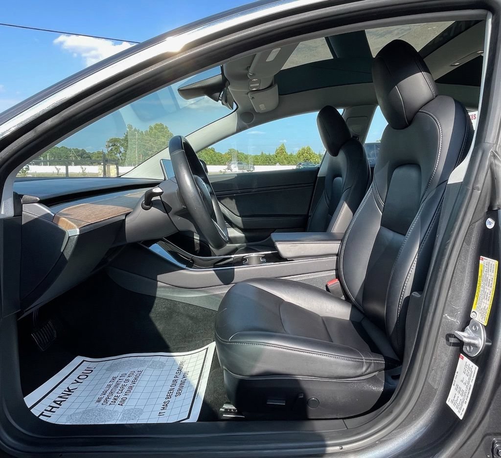 Used 2018 Tesla Model 3 Long Range RWD image 14