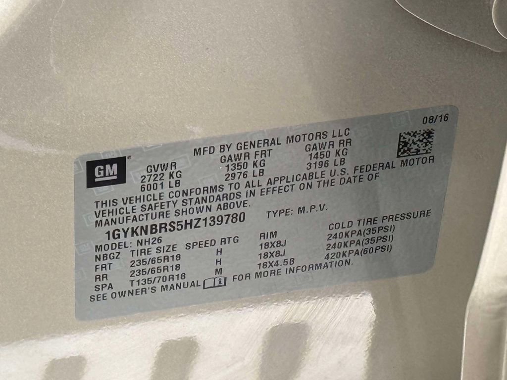 Used 2017 Cadillac XT5 Luxury w/ Driver Awareness Package image 33