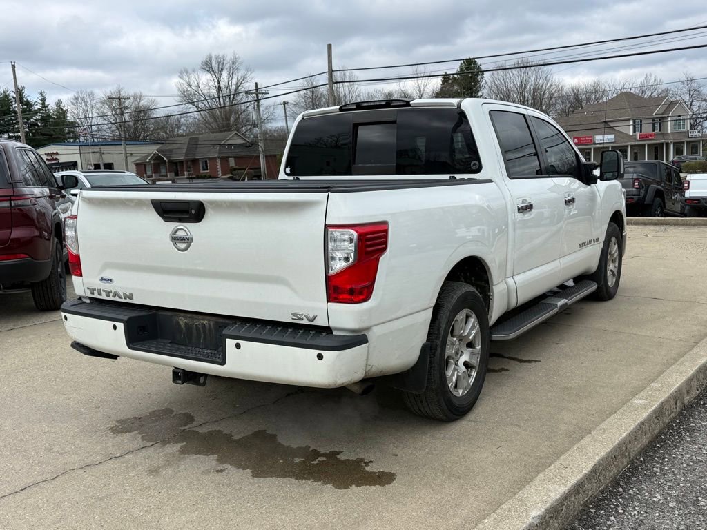 Used 2018 Nissan Titan SV w/ SV Convenience Package RWD image 6