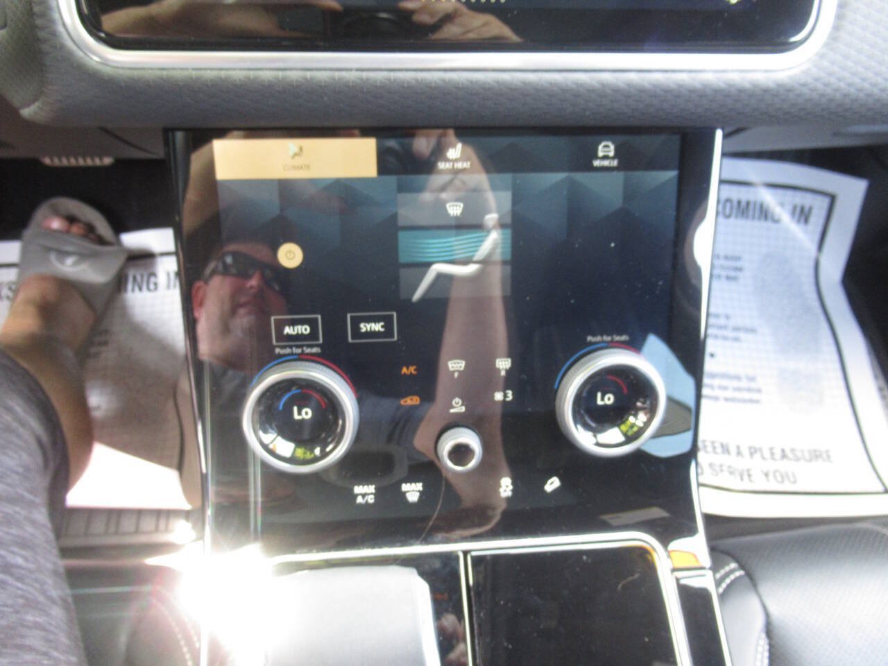 Used 2021 Land Rover Range Rover Velar R-Dynamic S AWD/4WD image 28