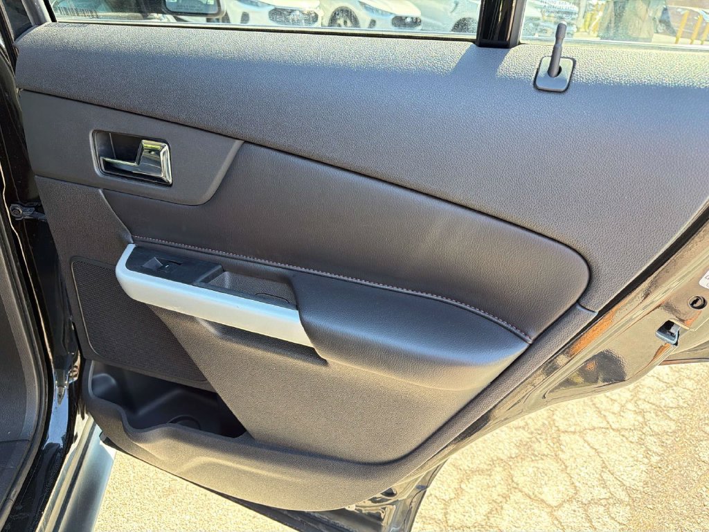 Used 2013 Ford Edge Limited FWD image 24